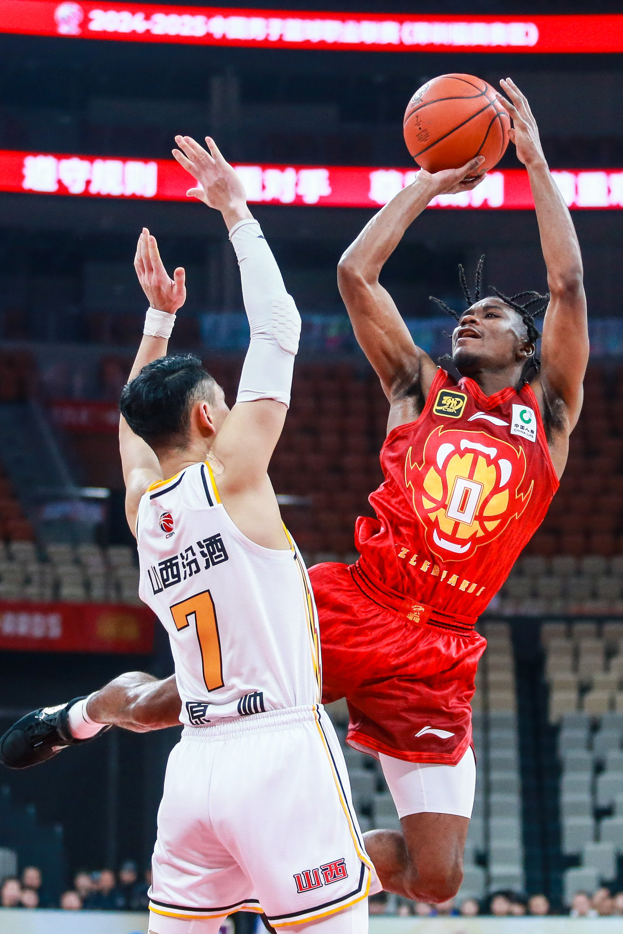 NINE GAME-包含清晨CBA常规赛焦点战，巴塞罗那刷新队史纪录，信心回归，资深球员宣示担当的词条